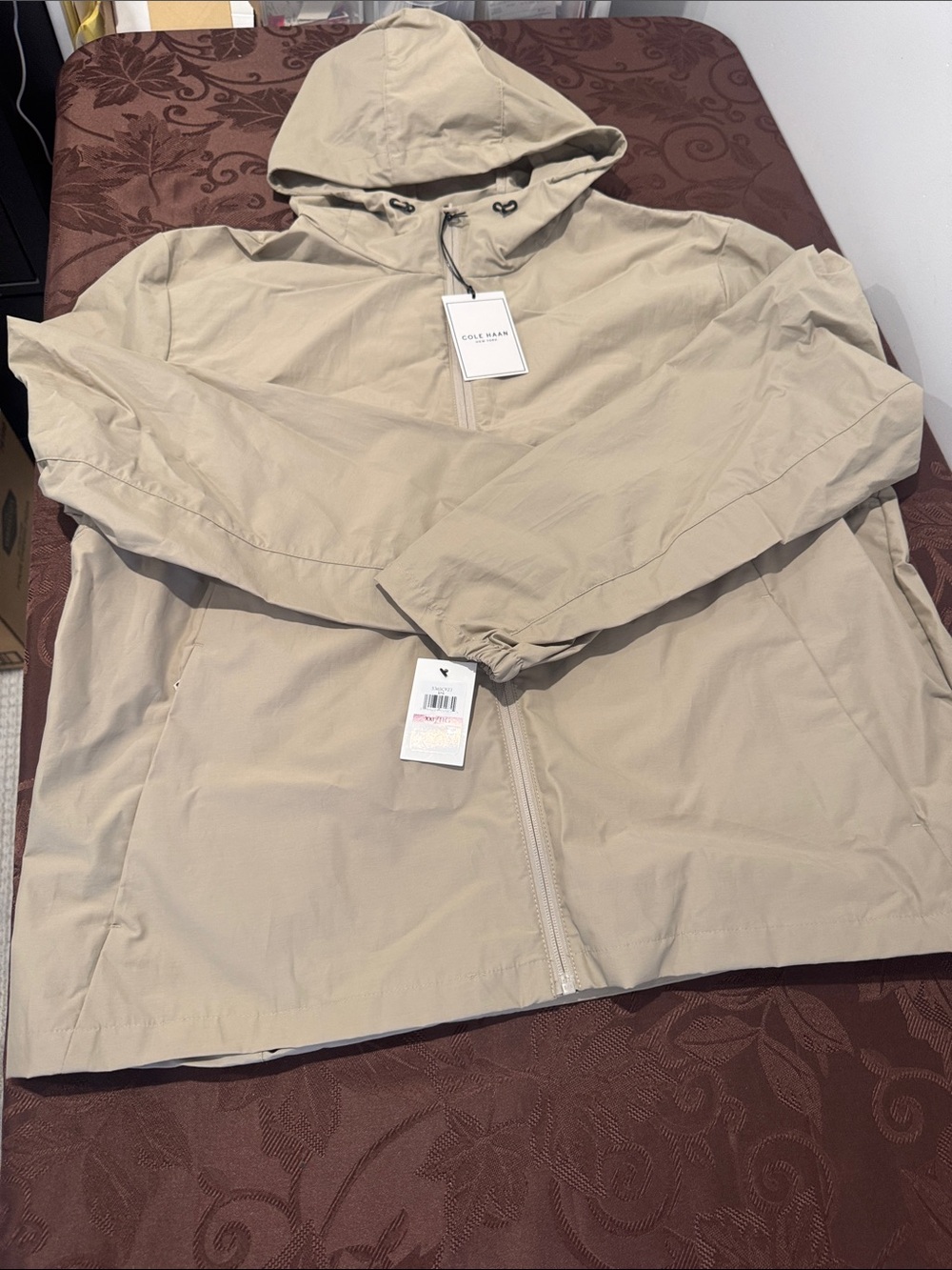 Cole Haan Packable Hooded Jacket. Size XXL - Picture 7 of 16
